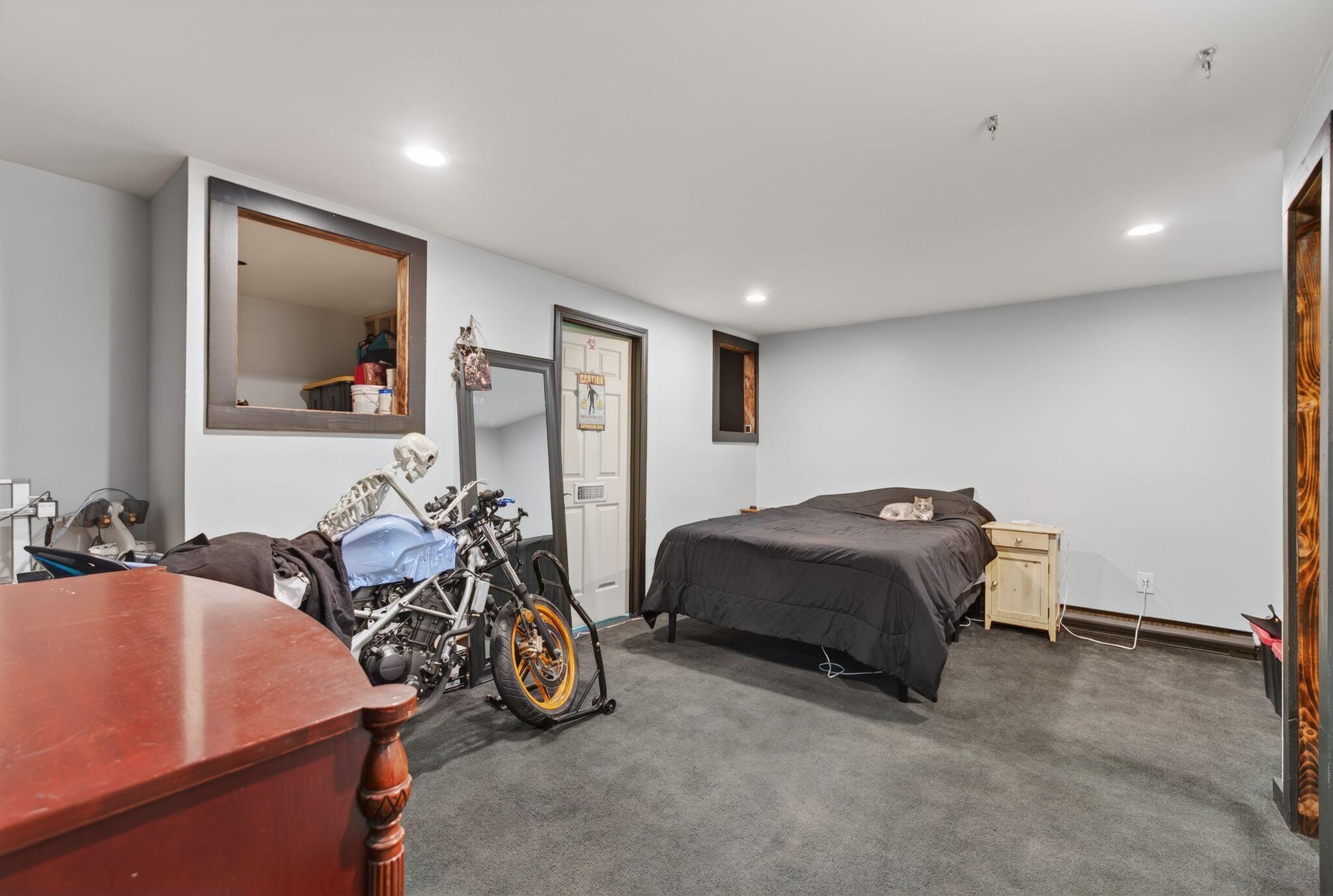 401 Miller Road Waldoboro, ME 04572 - Photo 23 of 36 First Floor Primary