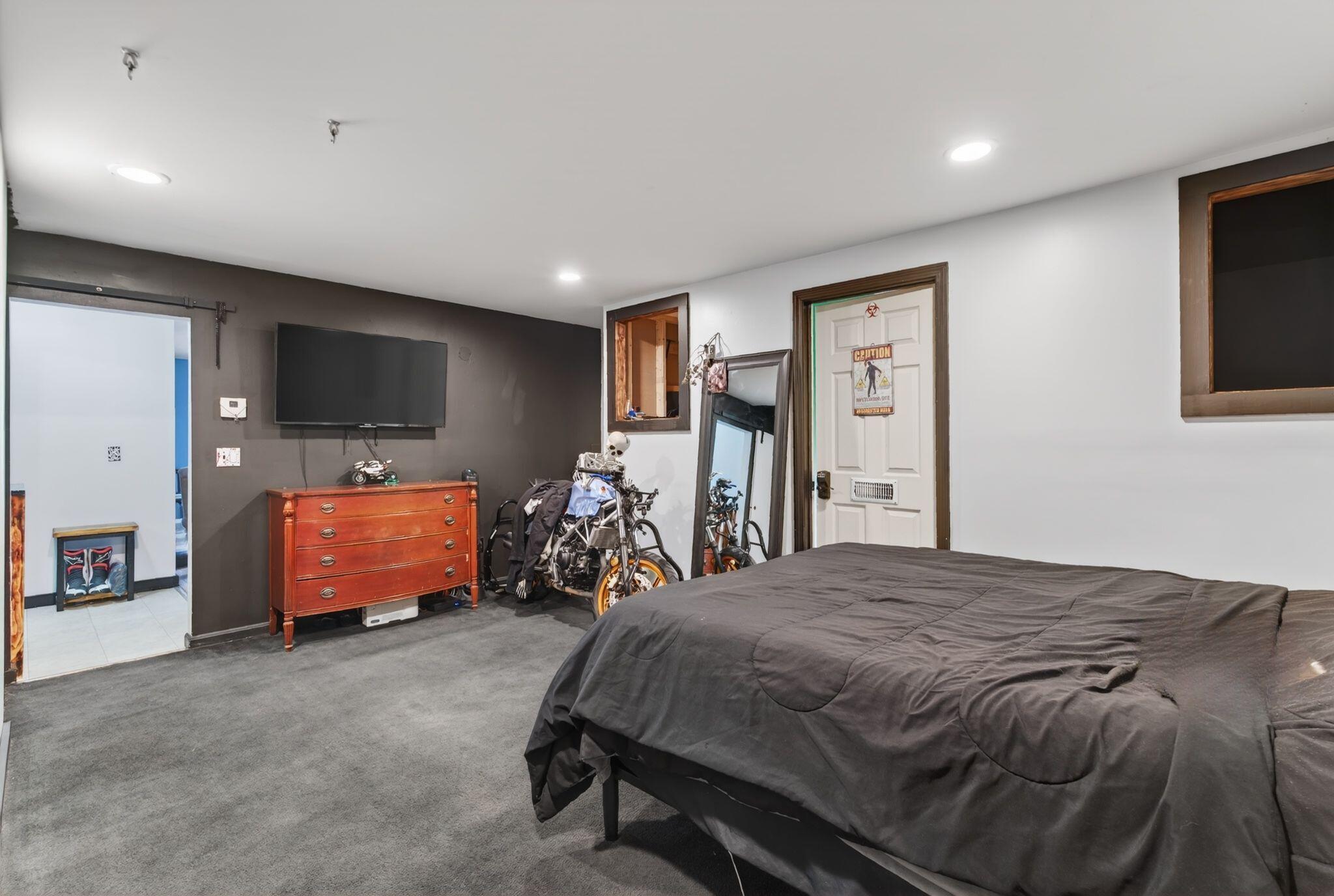 401 Miller Road Waldoboro, ME 04572 - Photo 24 of 36 First Floor Primary