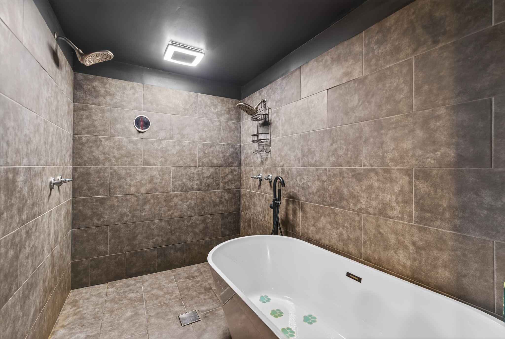 401 Miller Road Waldoboro, ME 04572 - Photo 26 of 36 Shower/Tub