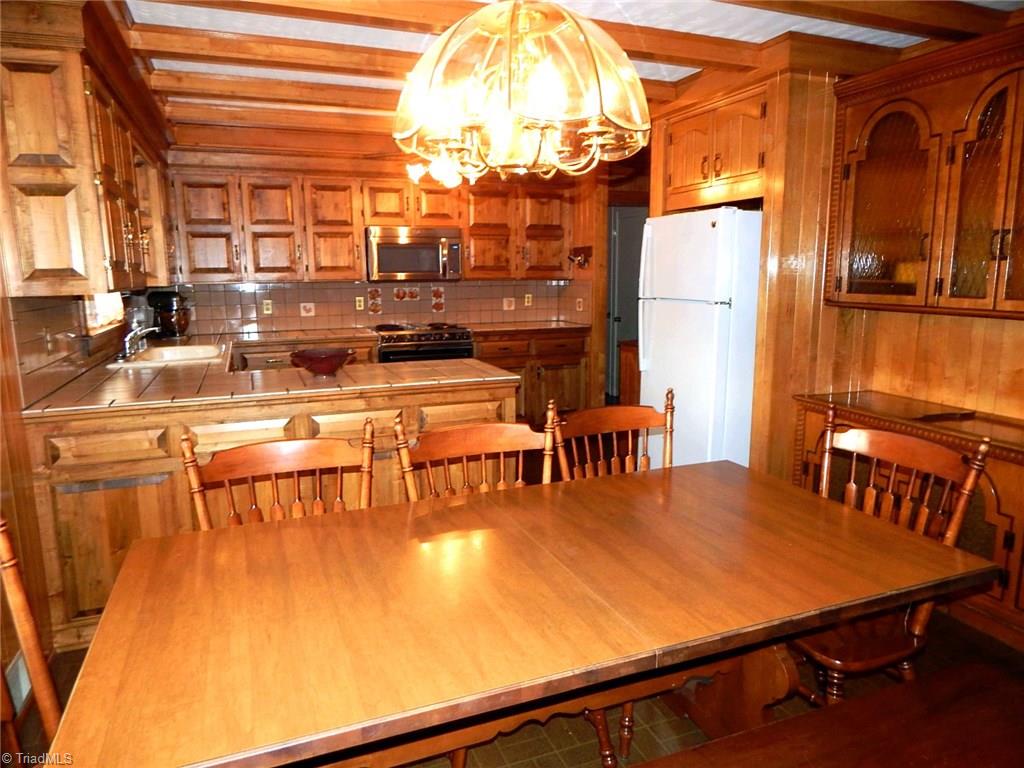 292 Friendship Church Road Elkin, NC 28621 - Photo 3 of 22 Gallery Image 3