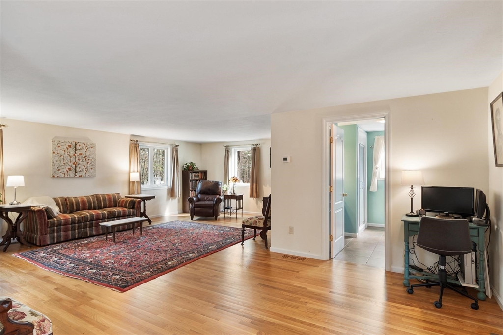 20 Bayberry Road Westford, MA 01886 - Photo 12 of 35