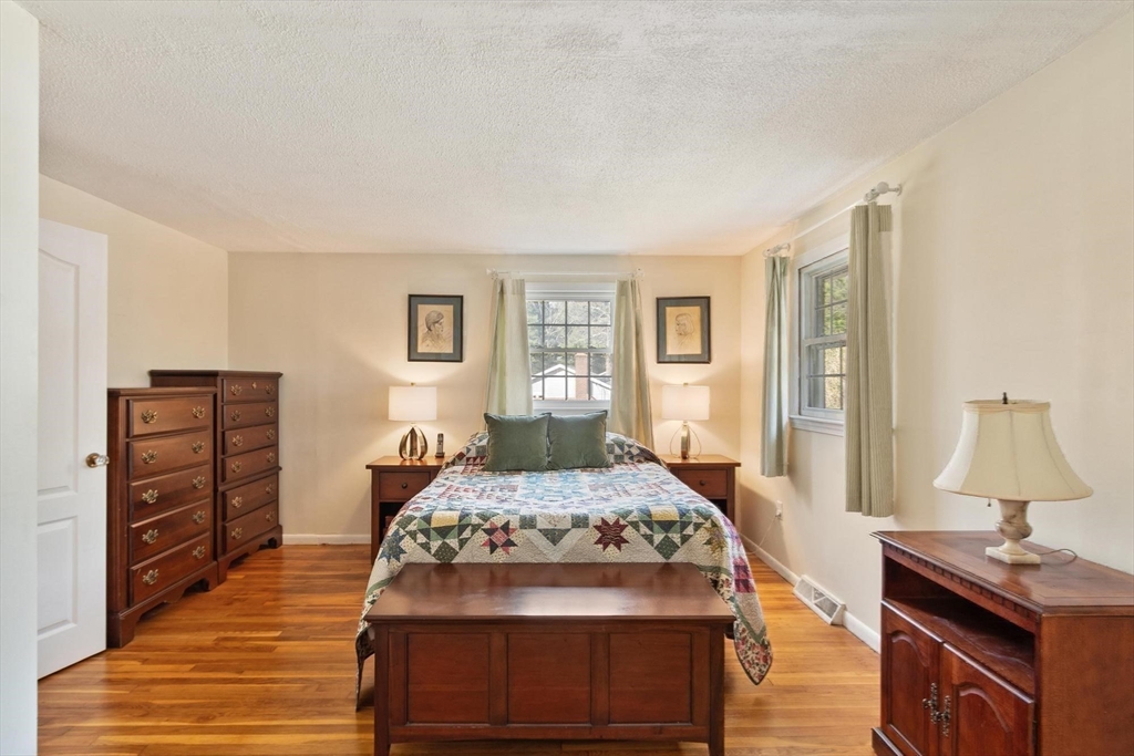 20 Bayberry Road Westford, MA 01886 - Photo 18 of 35