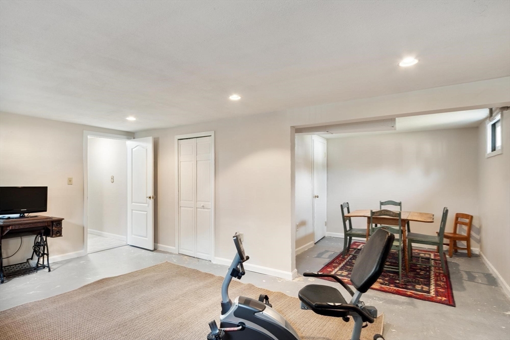 20 Bayberry Road Westford, MA 01886 - Photo 26 of 35