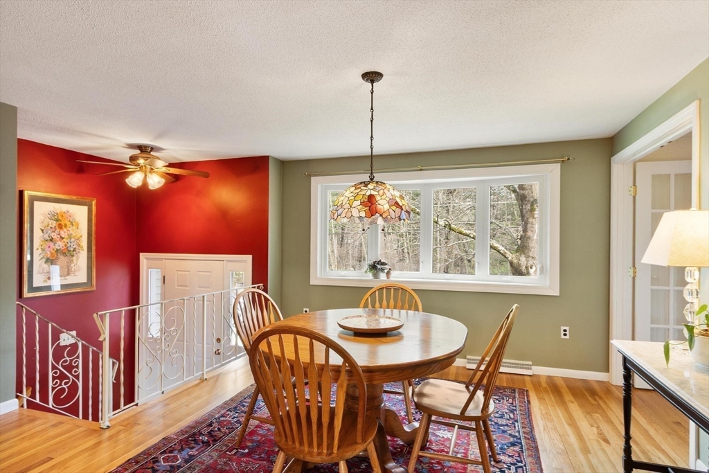 20 Bayberry Road Westford, MA 01886 - Photo 3 of 35