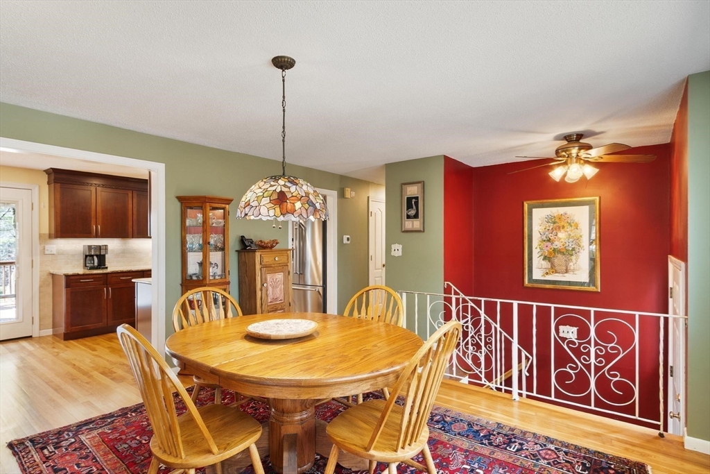 20 Bayberry Road Westford, MA 01886 - Photo 4 of 35