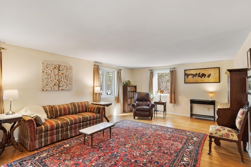 20 Bayberry Road Westford, MA 01886 - Photo 10 of 35