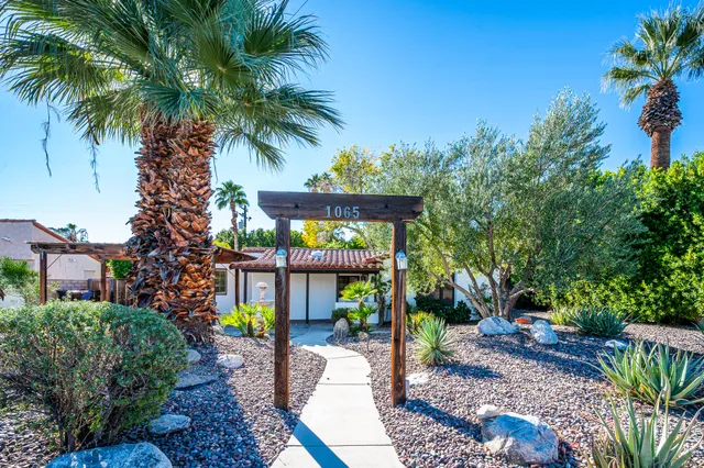$900,000 | 1065 East San Jacinto Way, Palm Springs, CA 92262