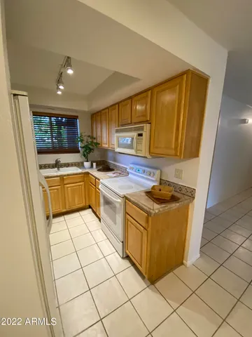 $1,900 | 2312 West Lindner Avenue, Unit 24, Mesa, AZ 85202