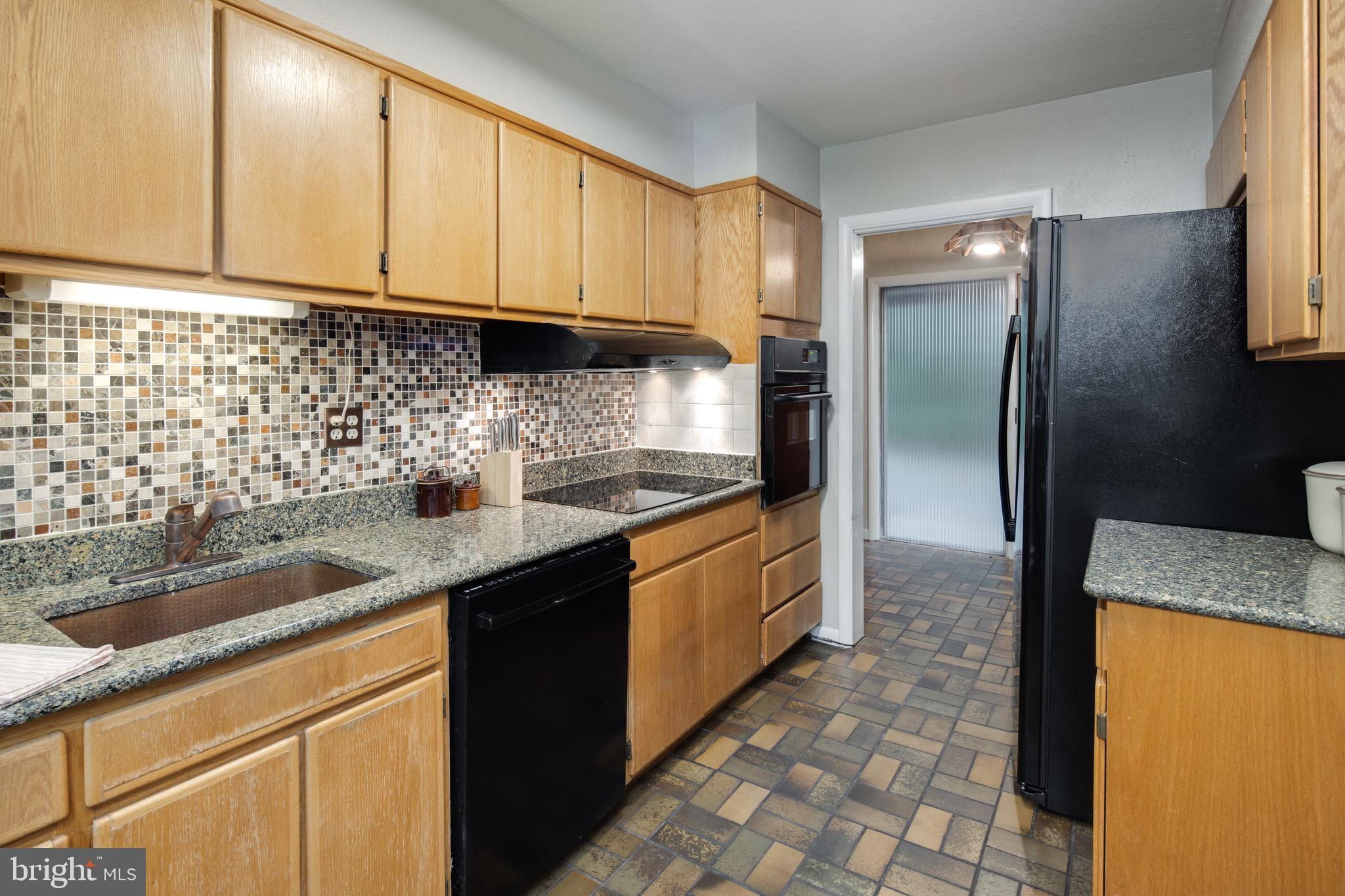 1417 Crowell Road Vienna, VA 22182 - Photo 18 of 44 Gallery Image 18