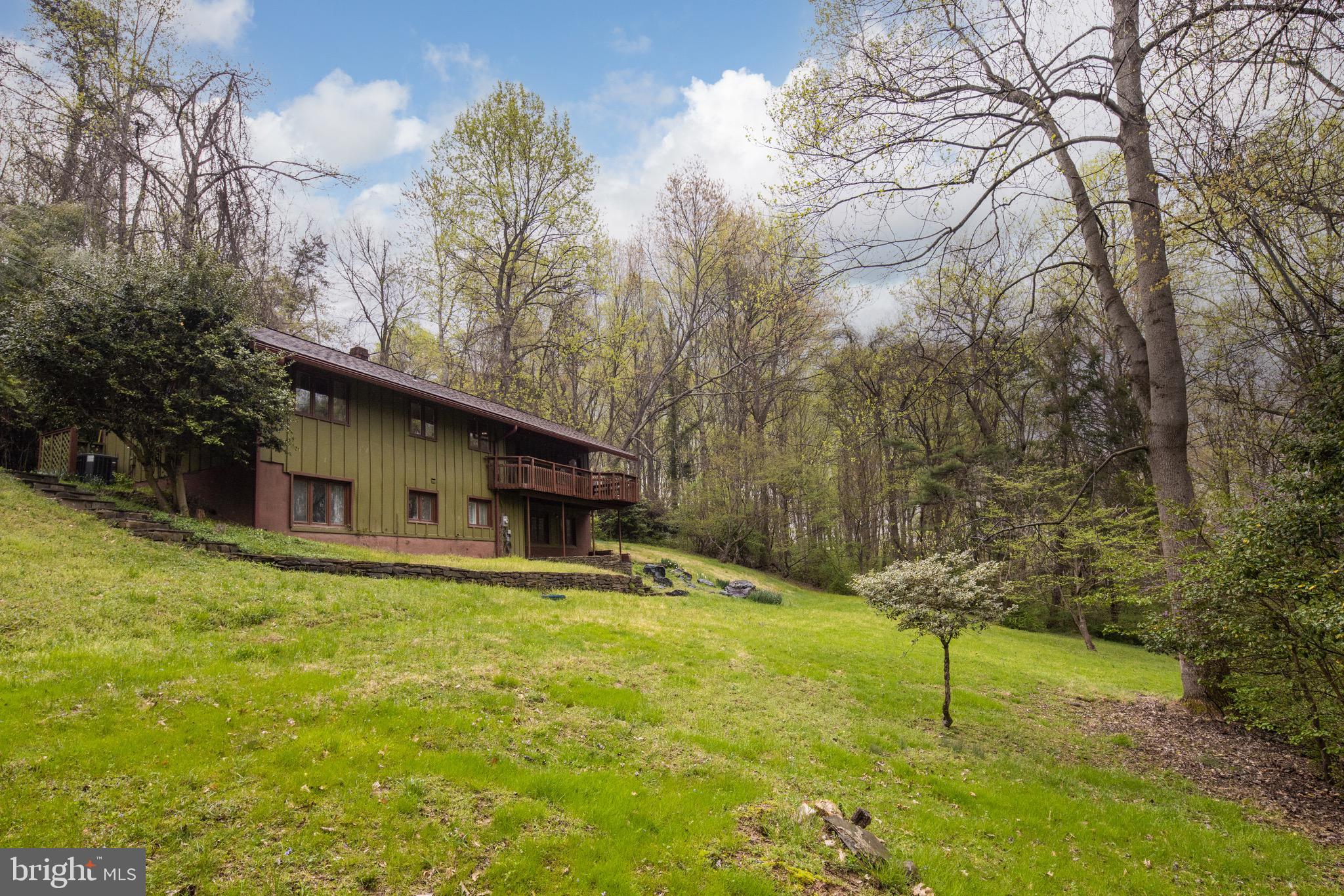 1417 Crowell Road Vienna, VA 22182 - Photo 3 of 44 Gallery Image 3