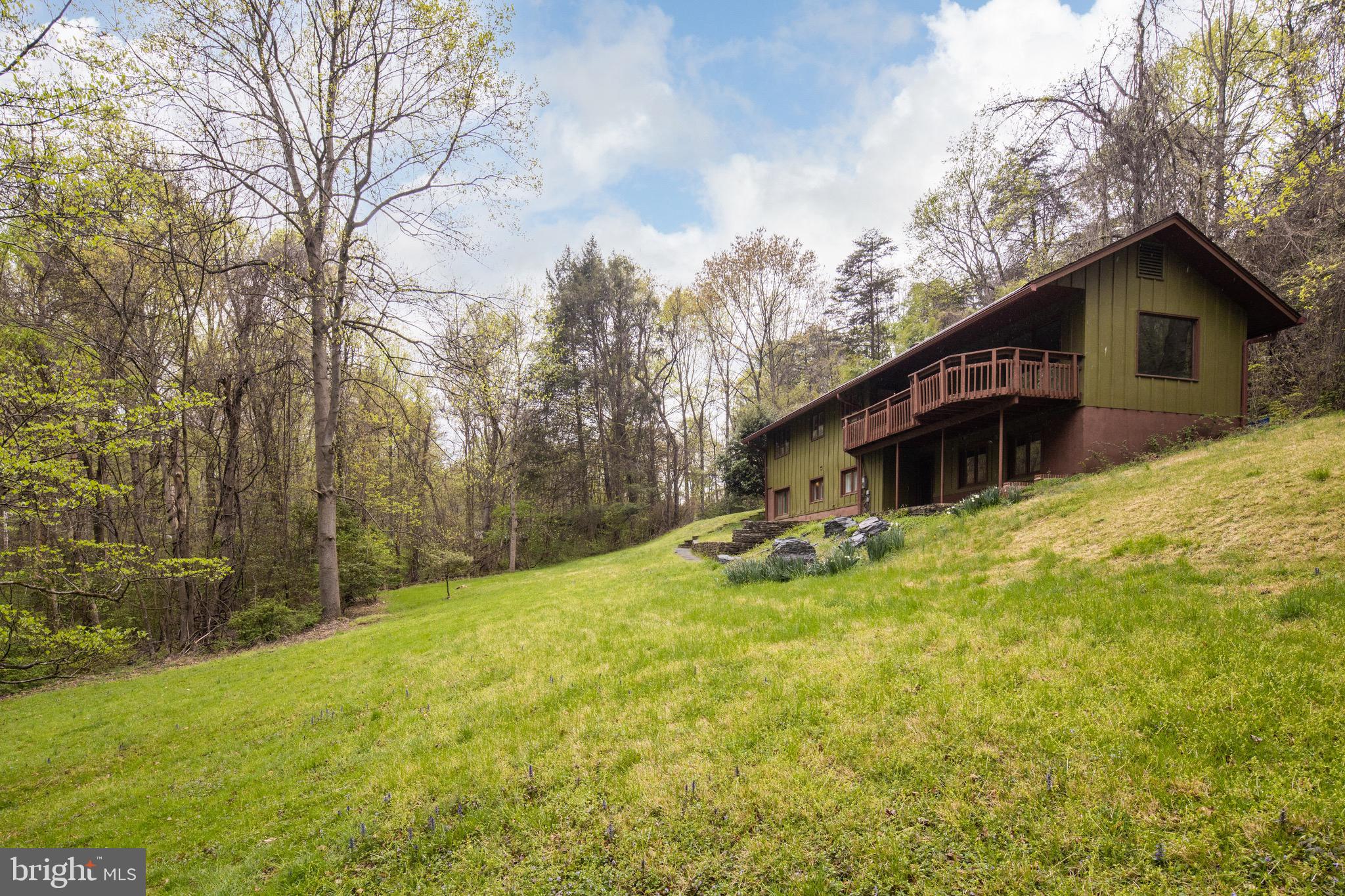 1417 Crowell Road Vienna, VA 22182 - Photo 35 of 44 Gallery Image 35