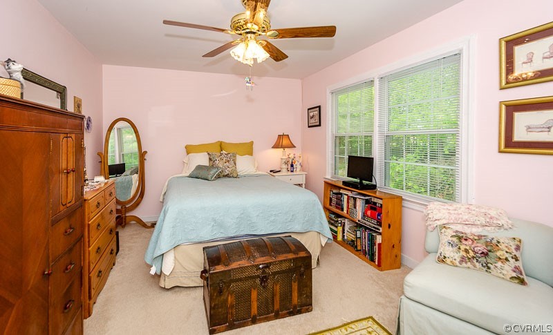 9724 Kendrick Road North Chesterfield, VA 23236 - Photo 27 of 38 a living room with furniture and a window