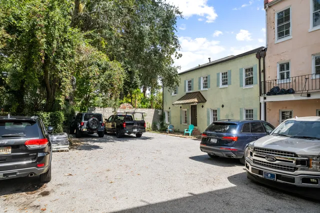 $3,000 | 128 Wentworth Street, Unit 6, Charleston, SC 29401