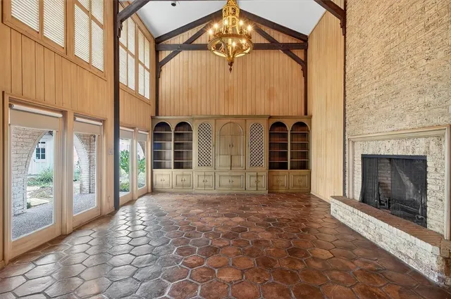 a view of front door with outdoor space