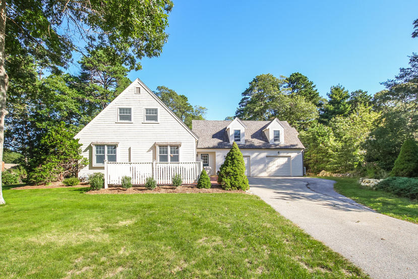 616 Huckins Neck Road Centerville, MA 02601 - Photo 7 of 27 020-Side_View-4865670-small