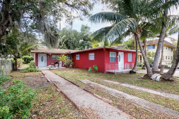 $550,000 | 426 Northeast 166th Street, Unit 2, North Miami Beach, FL 33162