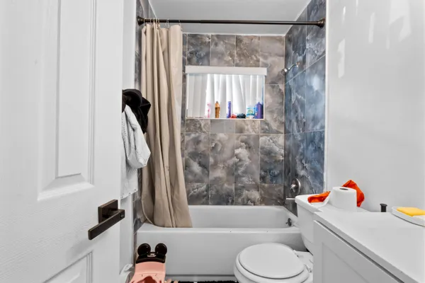 $550,000 | 426 Northeast 166th Street, Unit 2, North Miami Beach, FL 33162