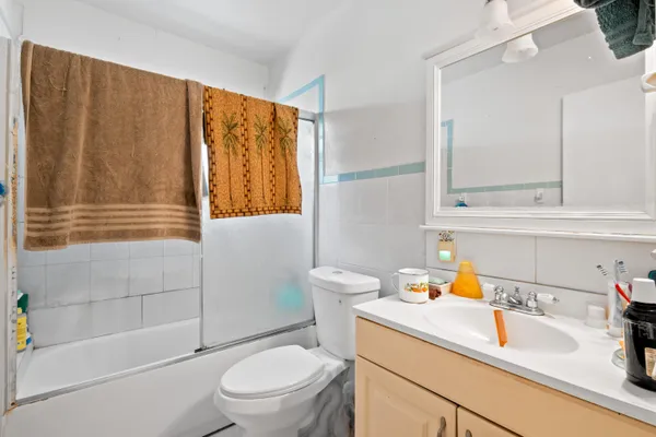 $550,000 | 426 Northeast 166th Street, Unit 2, North Miami Beach, FL 33162