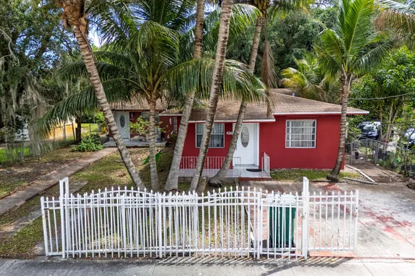 $550,000 | 426 Northeast 166th Street, Unit 2, North Miami Beach, FL 33162