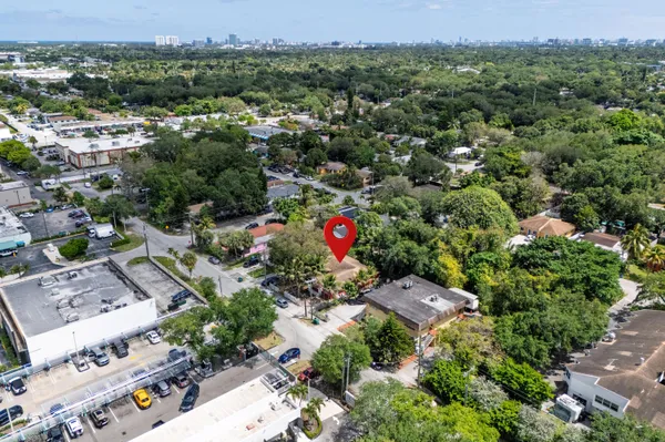 $550,000 | 426 Northeast 166th Street, Unit 2, North Miami Beach, FL 33162