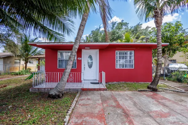 $550,000 | 426 Northeast 166th Street, Unit 2, North Miami Beach, FL 33162