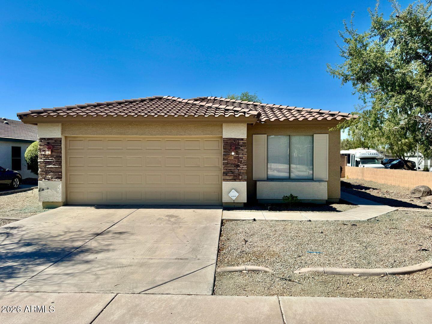 2106 West Alta Vista Road Phoenix, AZ 85041 - Photo 1 of 36 1