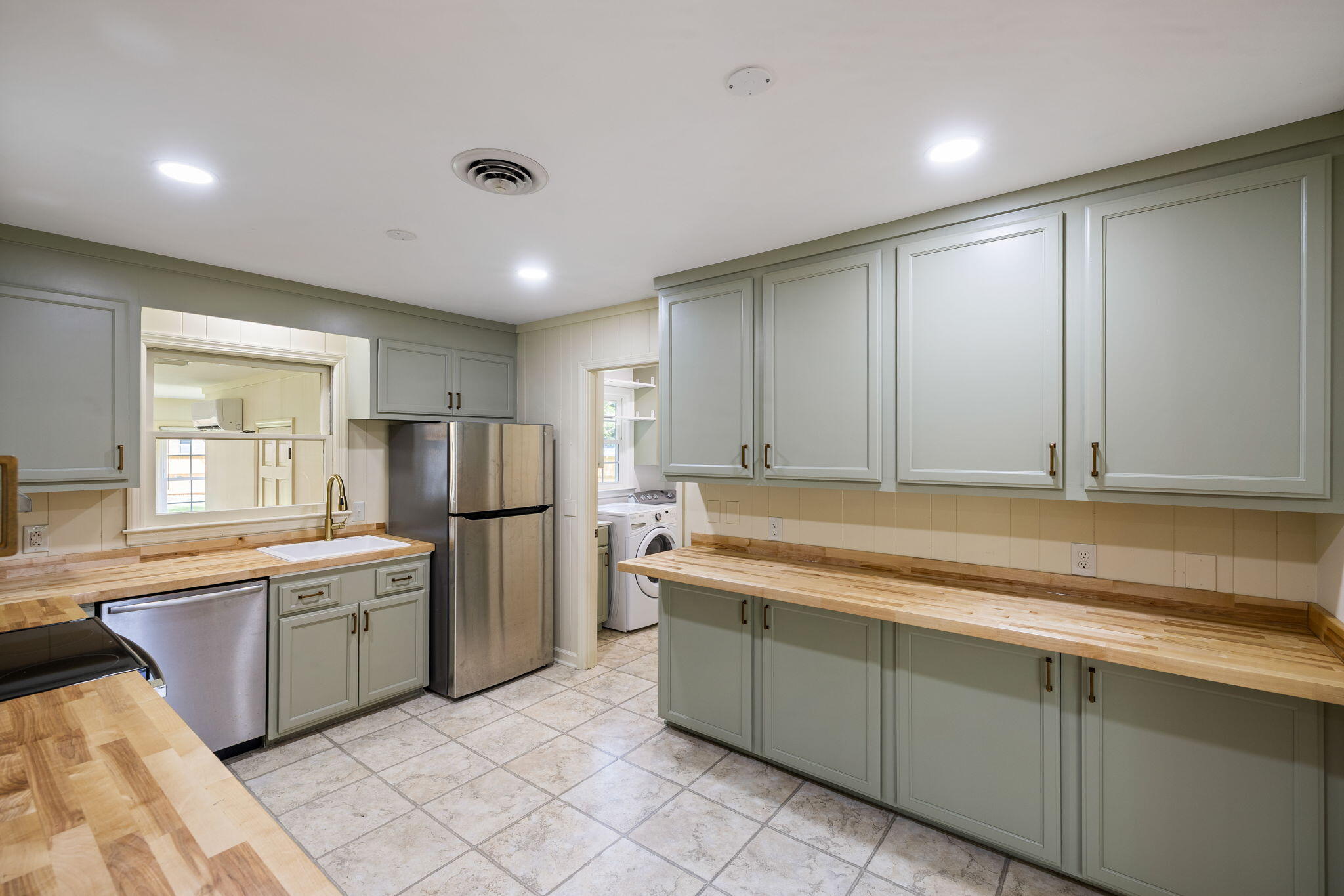 1335 Old Colony Road Mount Pleasant, SC 29464 - Photo 12 of 33