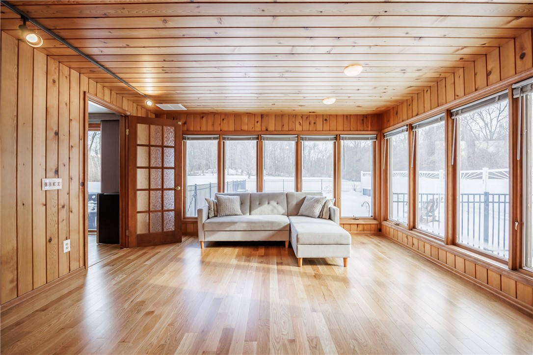 300 Salt Road Webster, NY 14580 - Photo 18 of 41