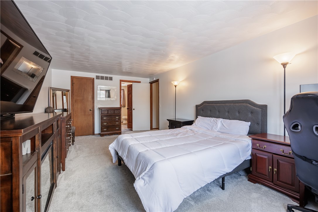 300 Salt Road Webster, NY 14580 - Photo 24 of 41