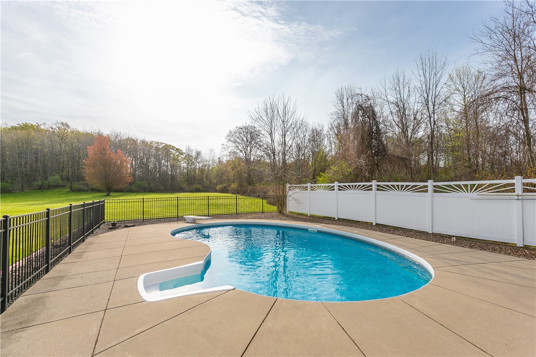 300 Salt Road Webster, NY 14580 - Photo 38 of 41