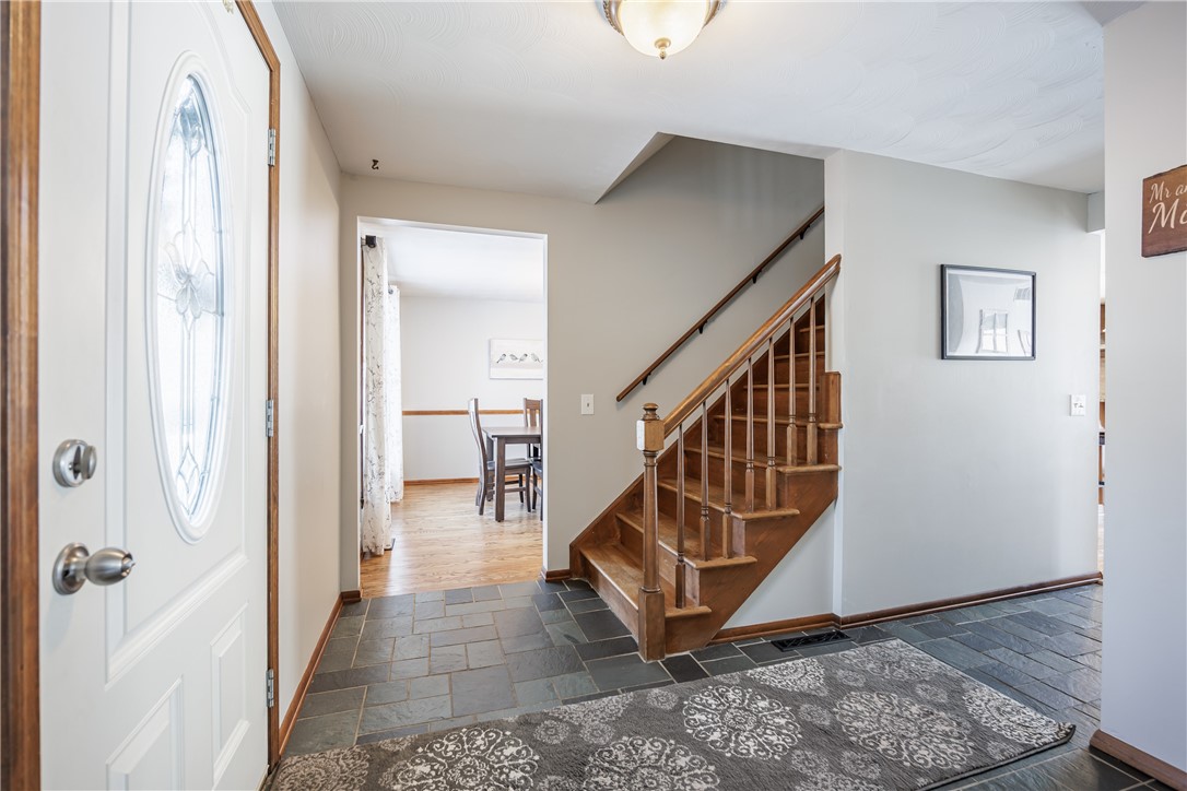 300 Salt Road Webster, NY 14580 - Photo 7 of 41