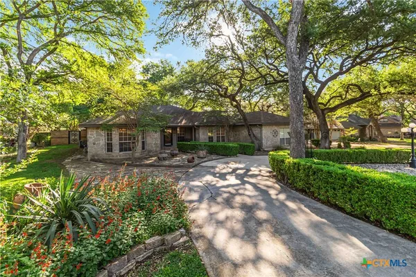 $700,000 | 21004 Hickory Bend, Garden Ridge, TX 78266