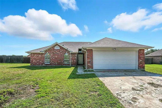 $269,900 | 5007 Creek Crossing Drive, Greenville, TX 75402