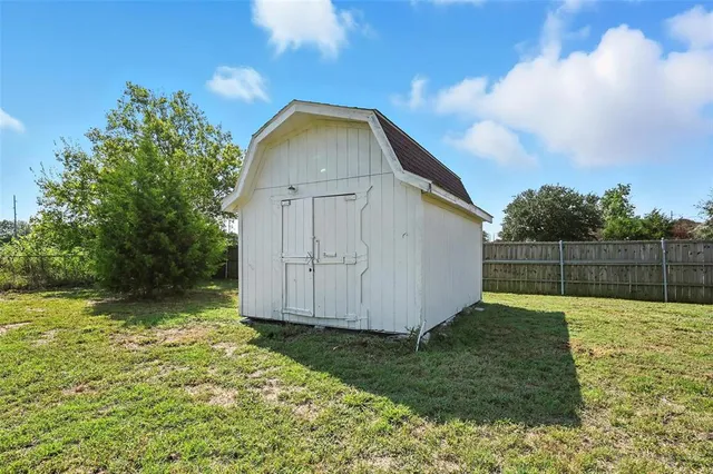 $269,900 | 5007 Creek Crossing Drive, Greenville, TX 75402
