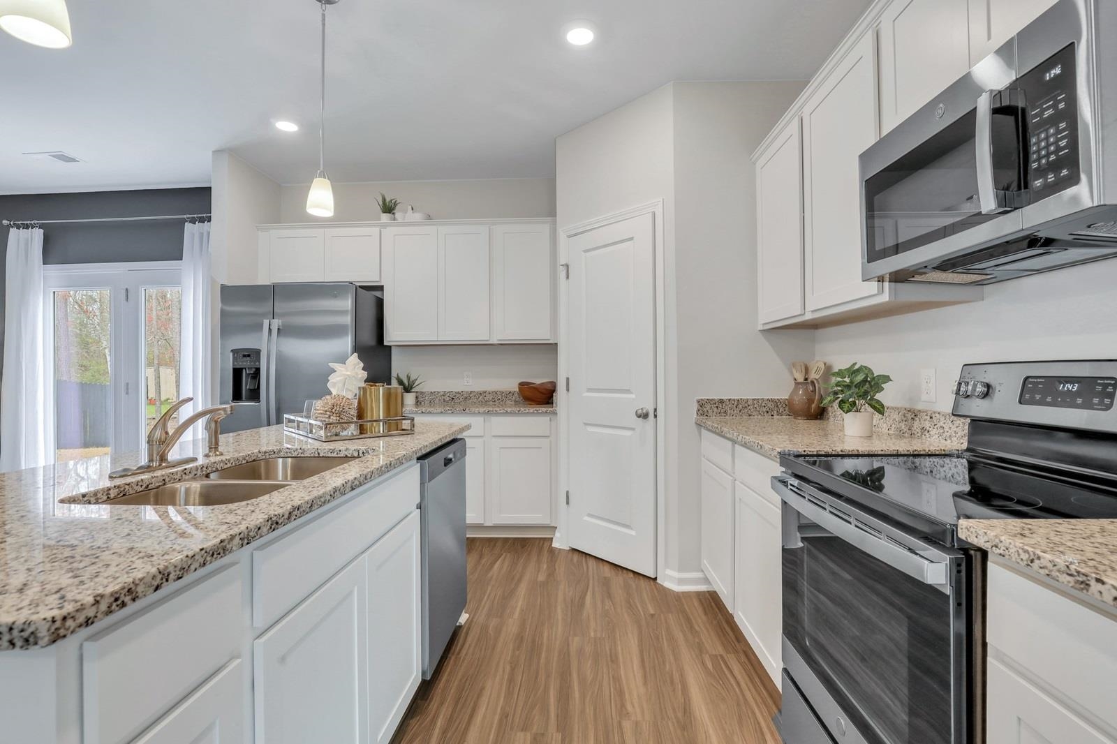 1132 Logan Street Conway, SC 29526 - Photo 10 of 36