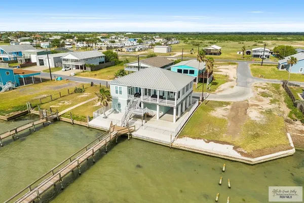 $835,000 | 532 North Shore Drive, Raymondville, TX 78580