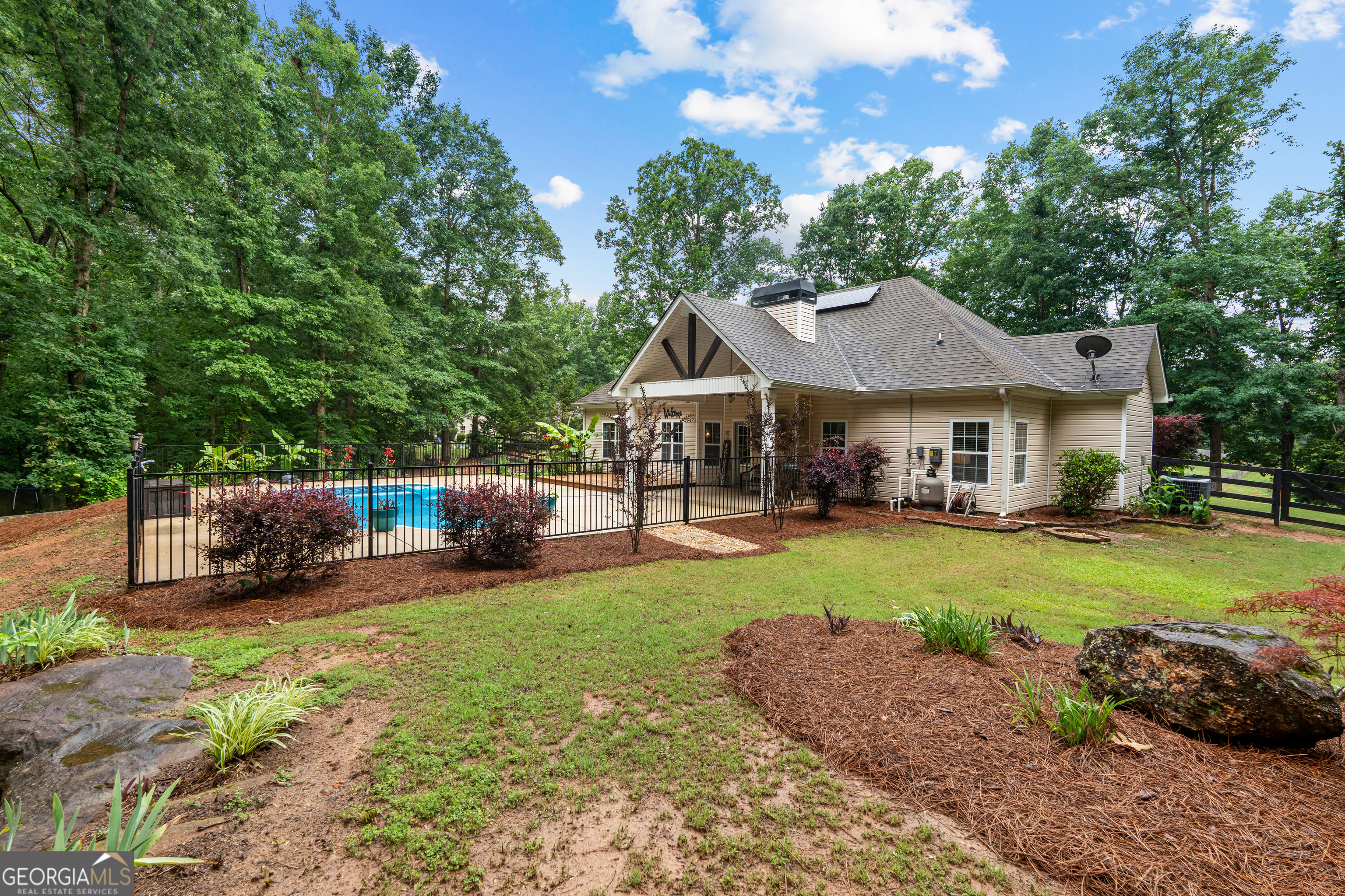 155 Quig Youngs Road Moreland, GA 30259 - Photo 3 of 46