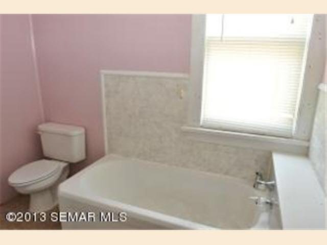 15 6th Street Northwest Rochester, MN 55901 - Photo 5 of 11