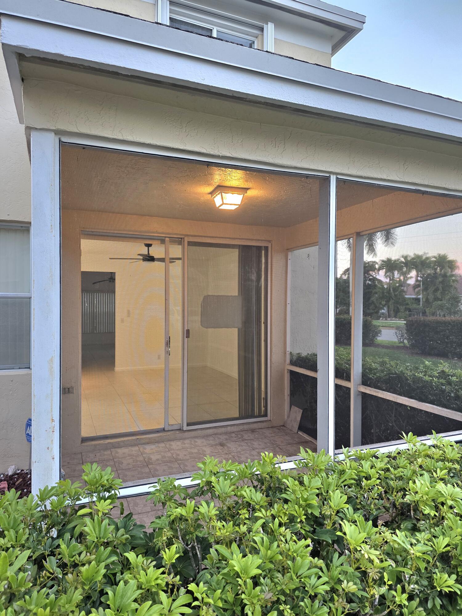 10851 Palm Ridge Lane Tamarac, FL 33321 - Photo 28 of 40 20260320_192809