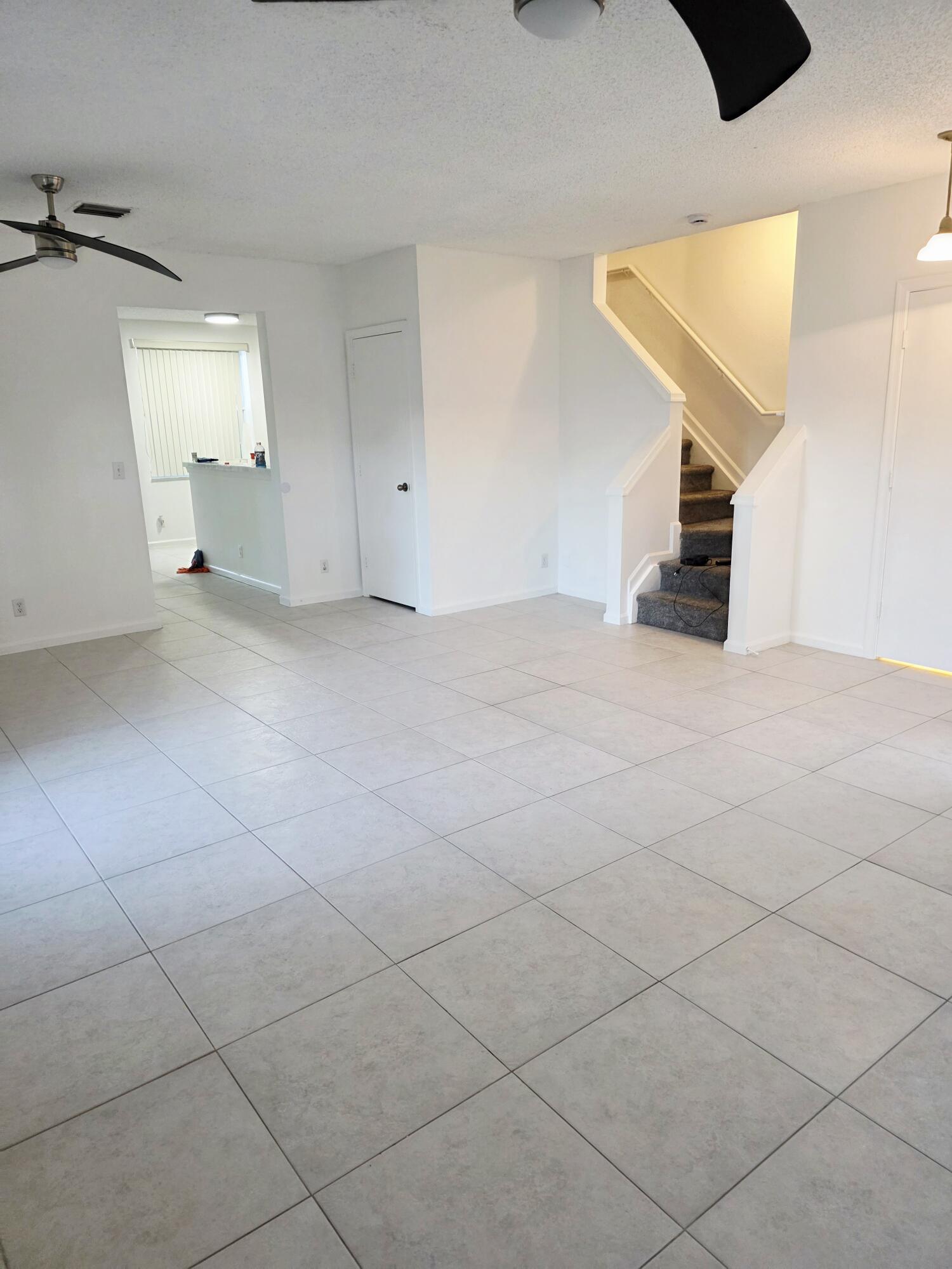 10851 Palm Ridge Lane Tamarac, FL 33321 - Photo 5 of 40 20260320_191158