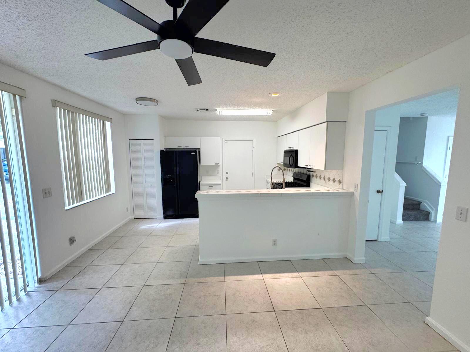 10851 Palm Ridge Lane Tamarac, FL 33321 - Photo 10 of 40 IMG-20260321-WA0036