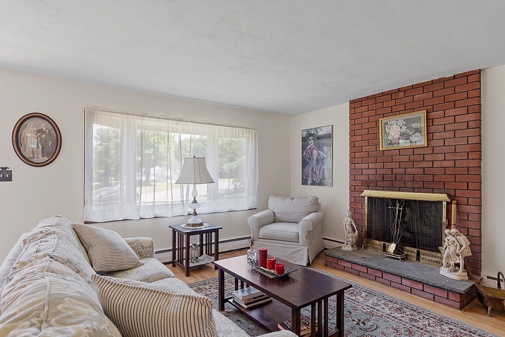 201 Rolling Acres Road Lunenburg, MA 01462 - Photo 12 of 24 Gallery Image 12