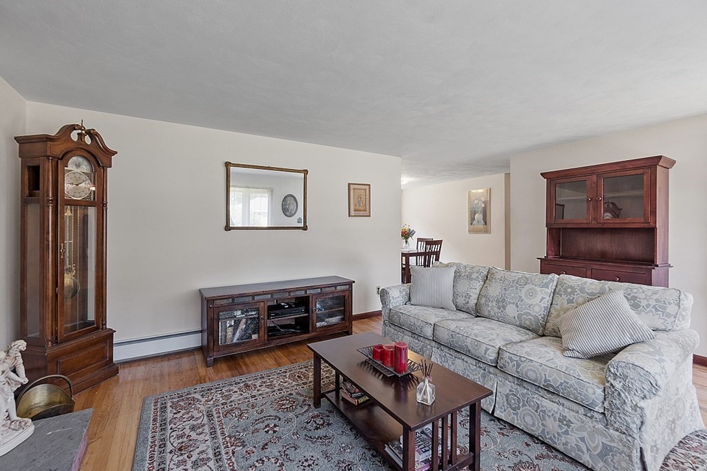 201 Rolling Acres Road Lunenburg, MA 01462 - Photo 9 of 24 Gallery Image 9