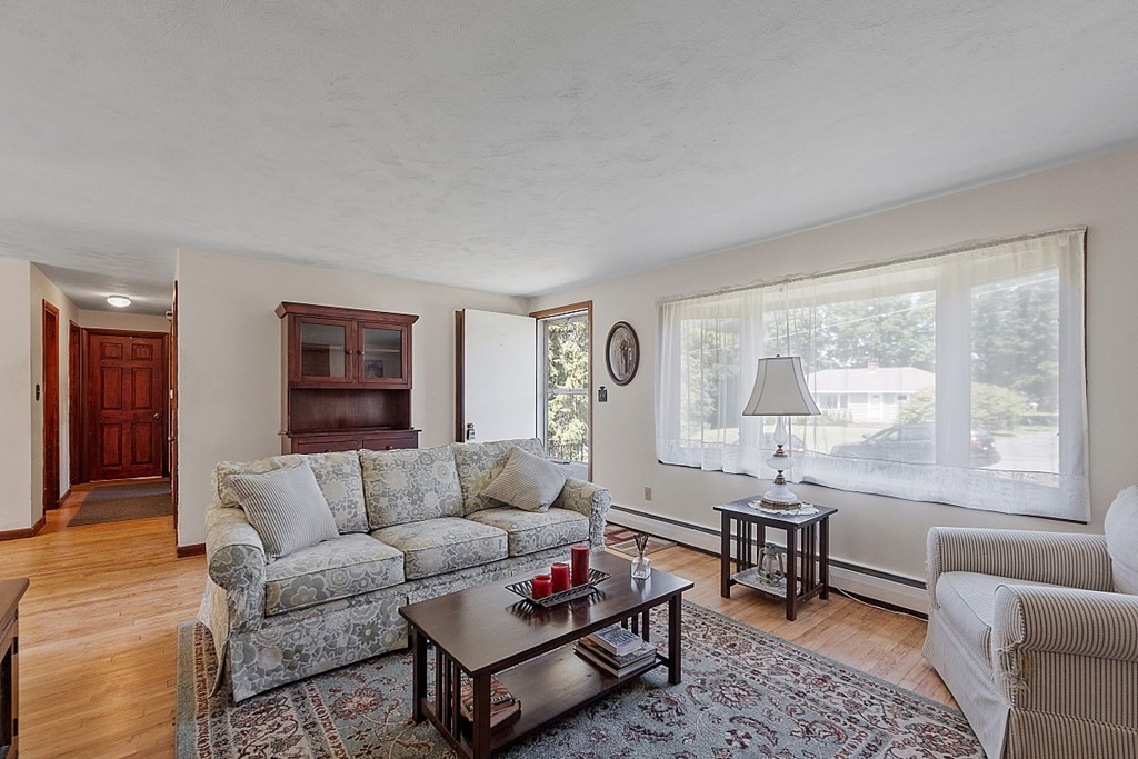 201 Rolling Acres Road Lunenburg, MA 01462 - Photo 10 of 24 Gallery Image 10