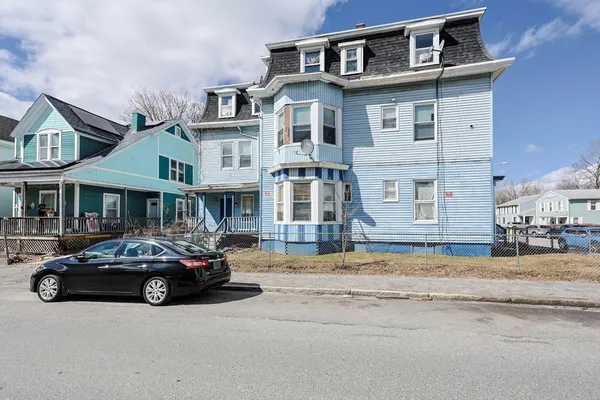 $825,000 | 38 Benefit Street, Worcester, MA 01610