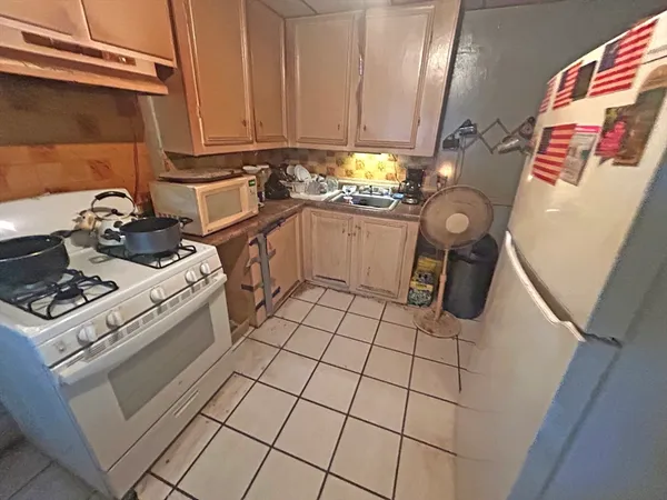 $825,000 | 38 Benefit Street, Worcester, MA 01610