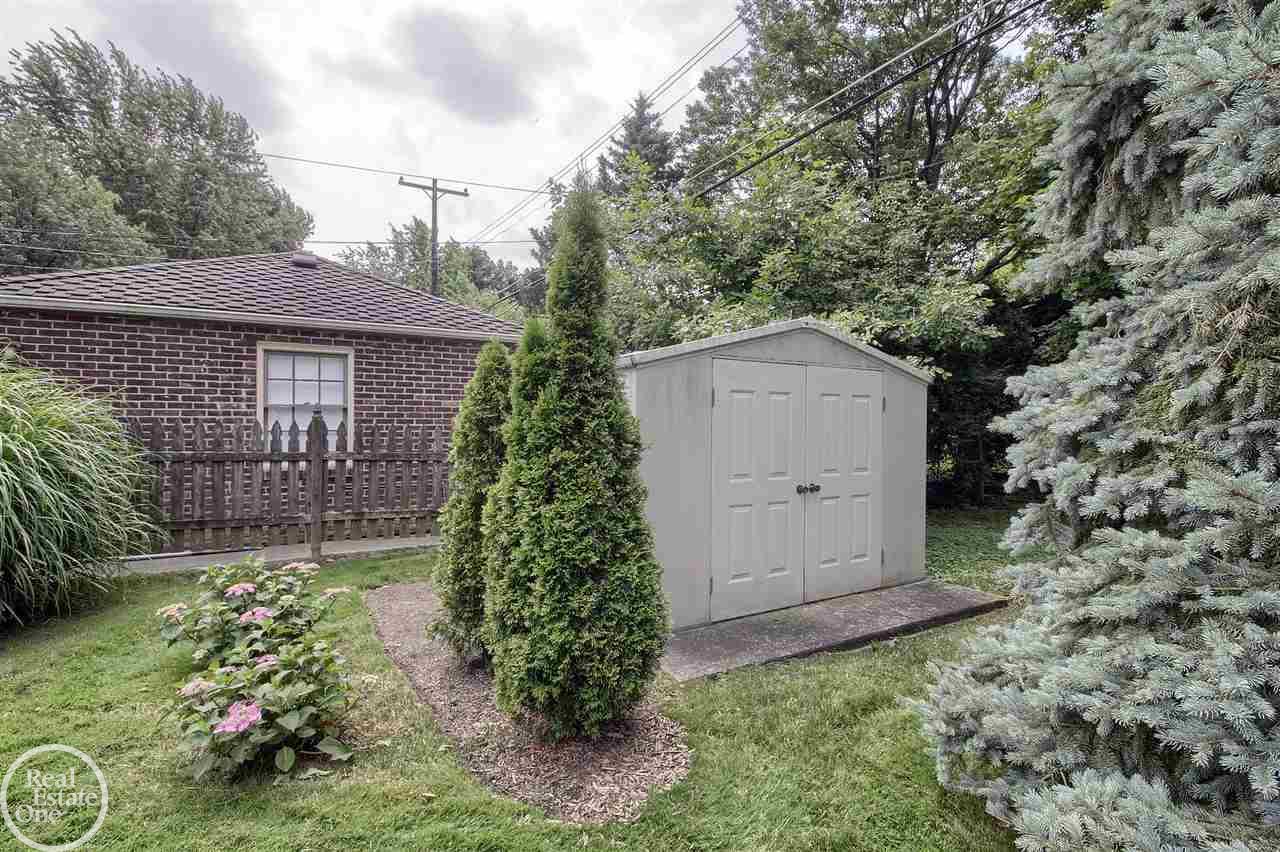 1275 Whittier Road Grosse Pointe Park, MI 48230 - Photo 41 of 42