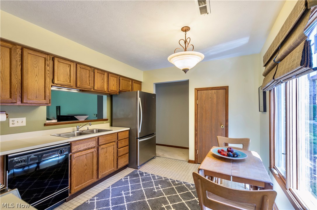 22536 Center Ridge Road, Unit A Rocky River, OH 44116 - Photo 12 of 20
