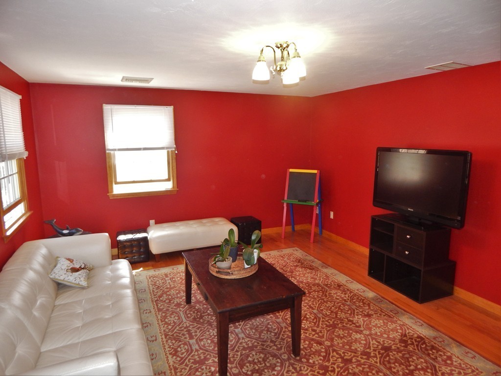 23 Border Road Holbrook, MA 02343 - Photo 22 of 30