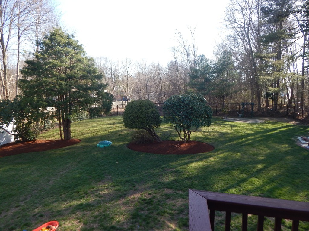 23 Border Road Holbrook, MA 02343 - Photo 3 of 30